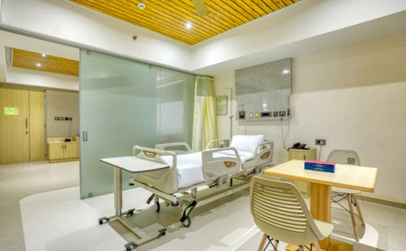 Inpatient room at Rajagiri Hospital